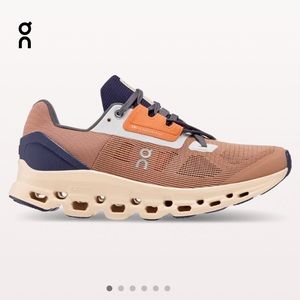 On Cloudstratus Running Shoes 7.5